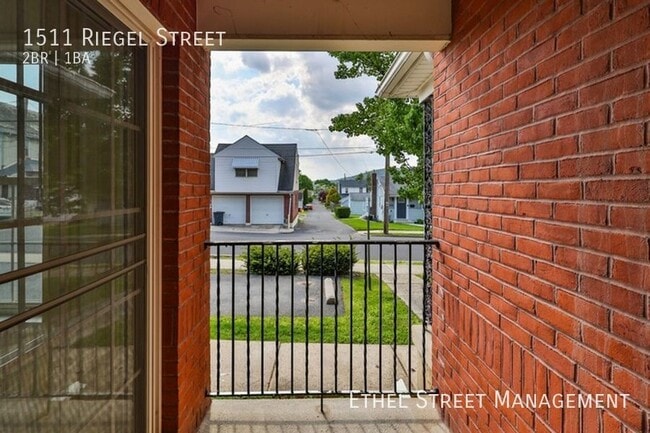 Building Photo - 1511 Riegel St