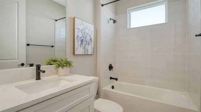 Building Photo - 16905 Sweetwater Village Dr