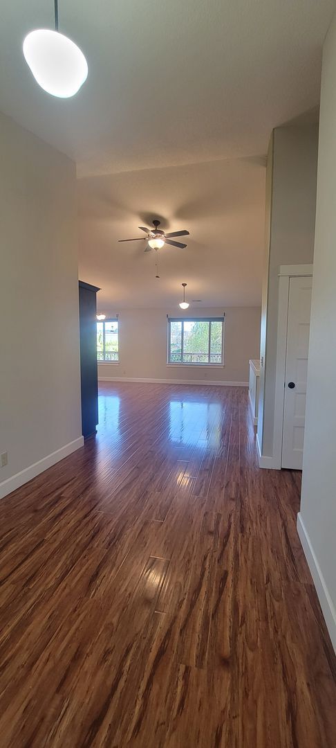 Building Photo - 125 S Ash St