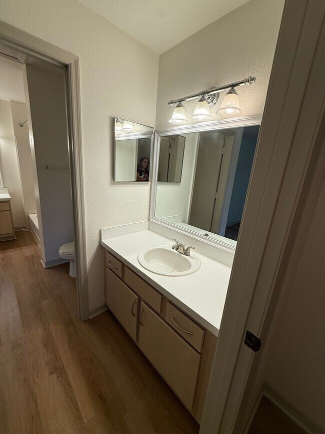 Building Photo - Mesa 6 LLC - Bermuda Dunes Units