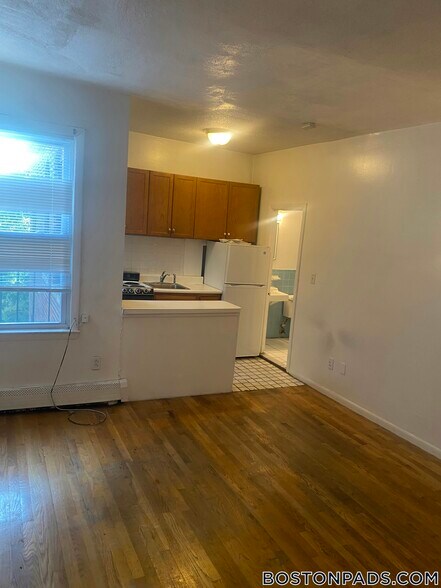 Building Photo - 61 S Huntington Ave