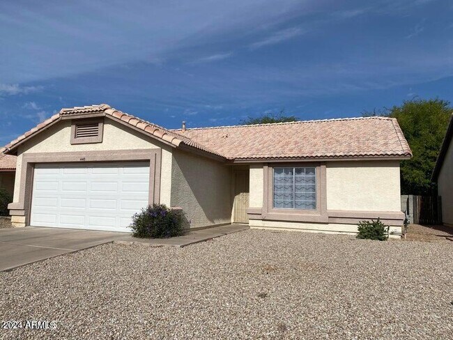 Primary Photo - 440 E Del Rio St