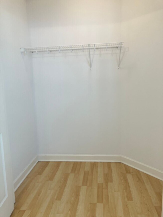 Building Photo - Holiday PRICE DROP! Corner lot townhome near Percy Priest Lake