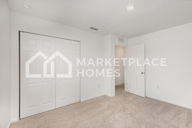Building Photo - 9093 Gifford Dr