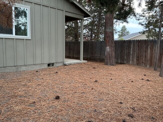 Building Photo - 16662 Shaw Pine Ct