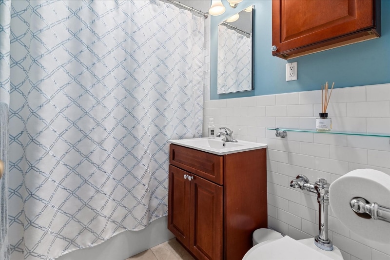 Building Photo - 35-55-55 29th St