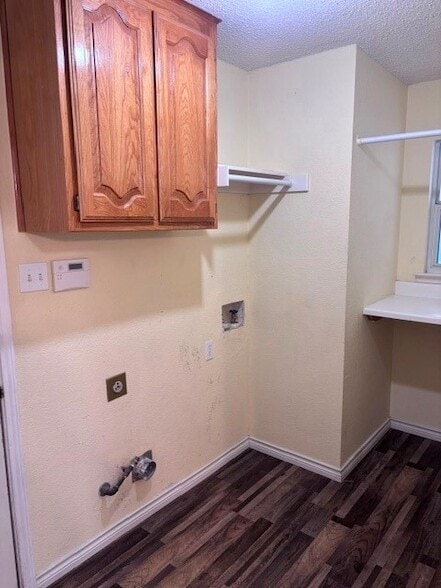 Building Photo - 1300 Rosewood Ln