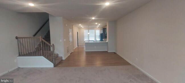 Building Photo - 2563 Hopton Ln