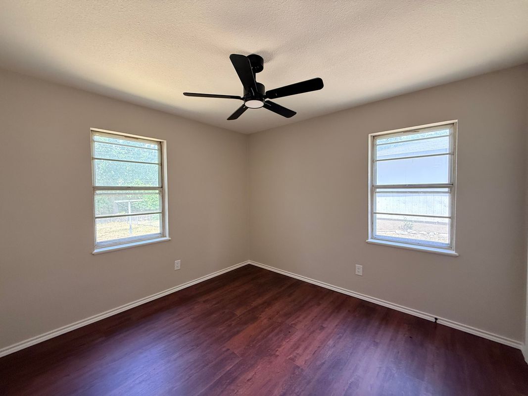 Building Photo - 4026 Dixon Cir