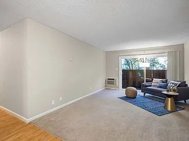 Building Photo - "Cozy 1-Bed Sanctuary in Prime Santa Clara Location!"