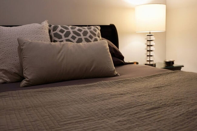 Building Photo - 350 East Ave