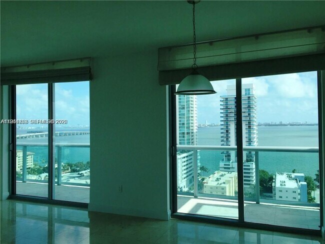 Building Photo - 333 NE 24th St