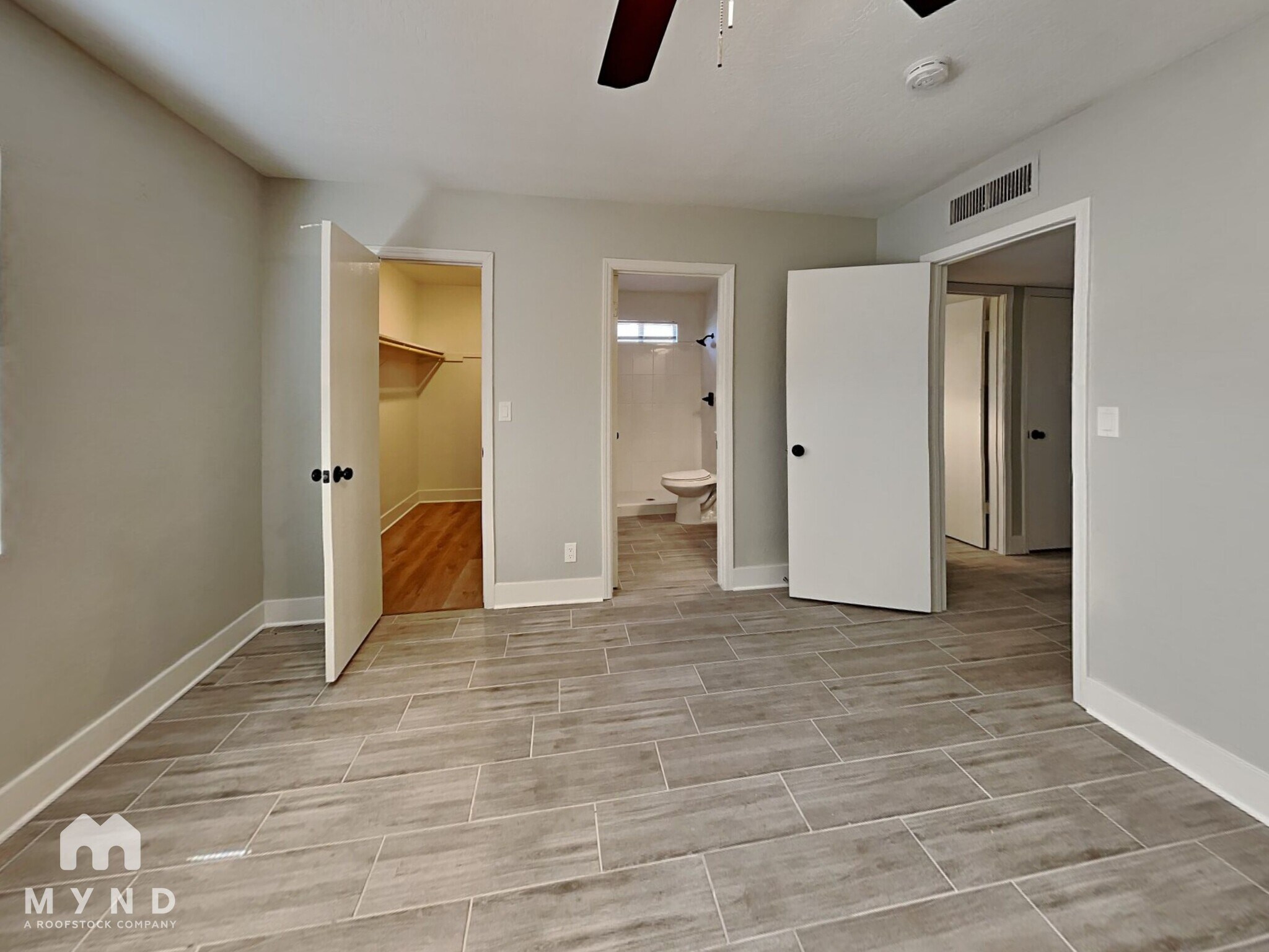Building Photo - 4561 W Boca Raton Rd