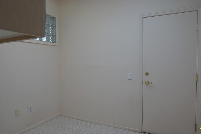Building Photo - 78585 Autumn Ln
