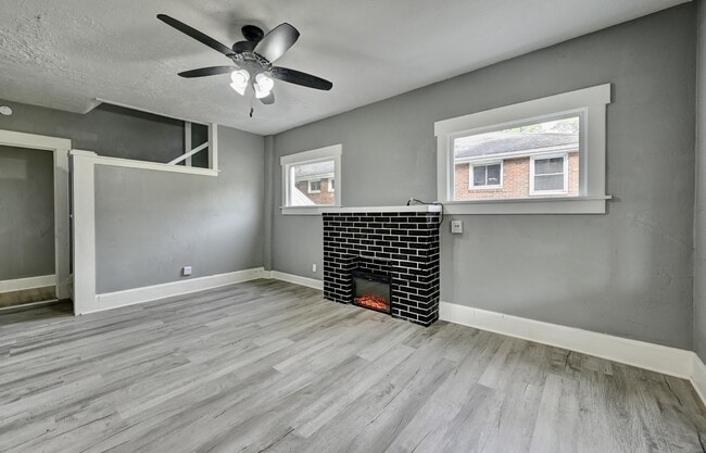 Building Photo - 1508 18th St NE