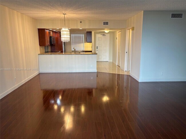 Building Photo - 3507 Oaks Way