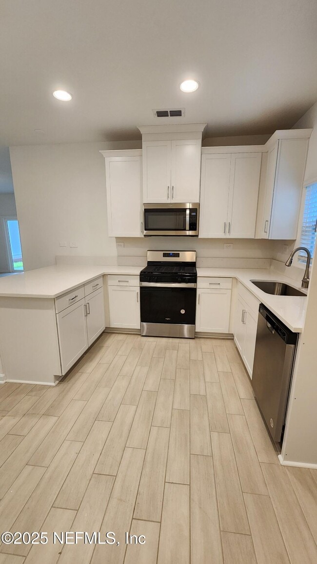 Building Photo - 97 Carbonell Pl