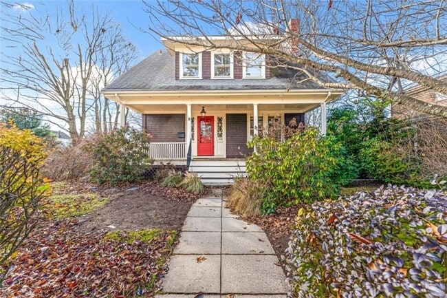 Primary Photo - 9 Linden Ave