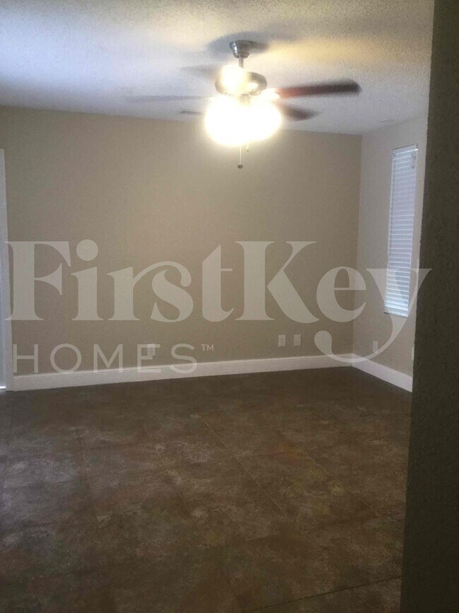 Building Photo - 19742 Carolina Cir