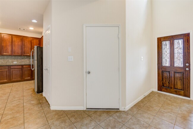 Building Photo - 8422 Sunset Loch Dr