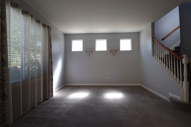 Building Photo - Four Bedroom in Arborwalk