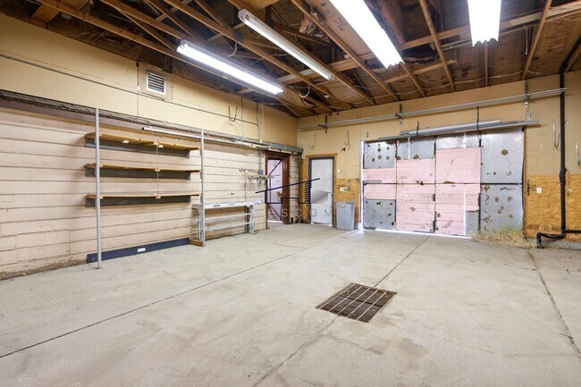 Building Photo - 1718 W 3300 S