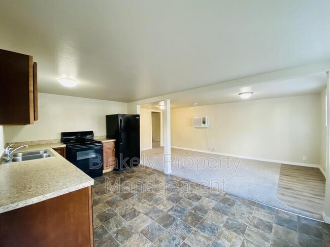 Building Photo - 3009 W Overland Rd