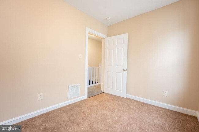 Building Photo - 2013 Edgmont Ave