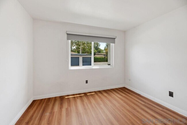 Building Photo - 1494 Gustavo St