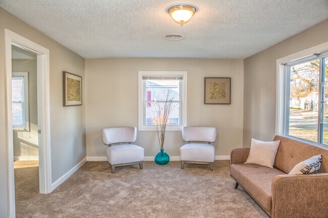 Building Photo - Beautifully Updated Ranch for Rent!