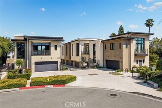 Building Photo - 503 N Santa Anita Ave