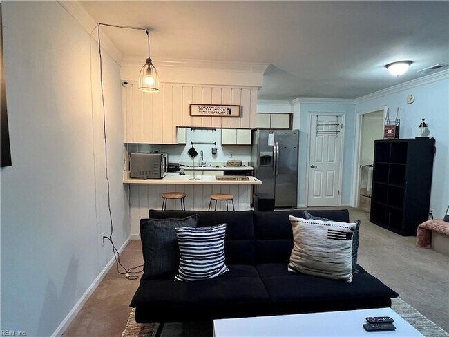 Building Photo - 606 Ocean Lakes Dr