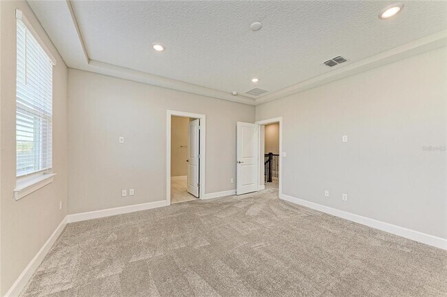 Building Photo - 13827 Green Hammock Pl