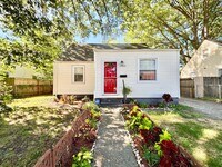 Building Photo - Cozy Home with Private Backyard & Detached...