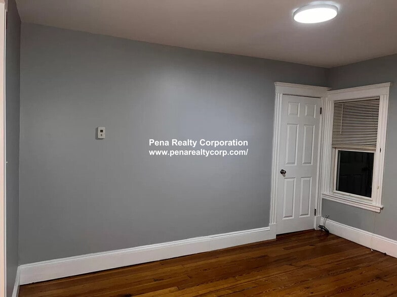 Building Photo - 80 Park Ave