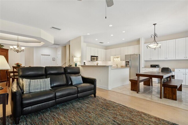 Building Photo - 6319 Vista Verde Dr W