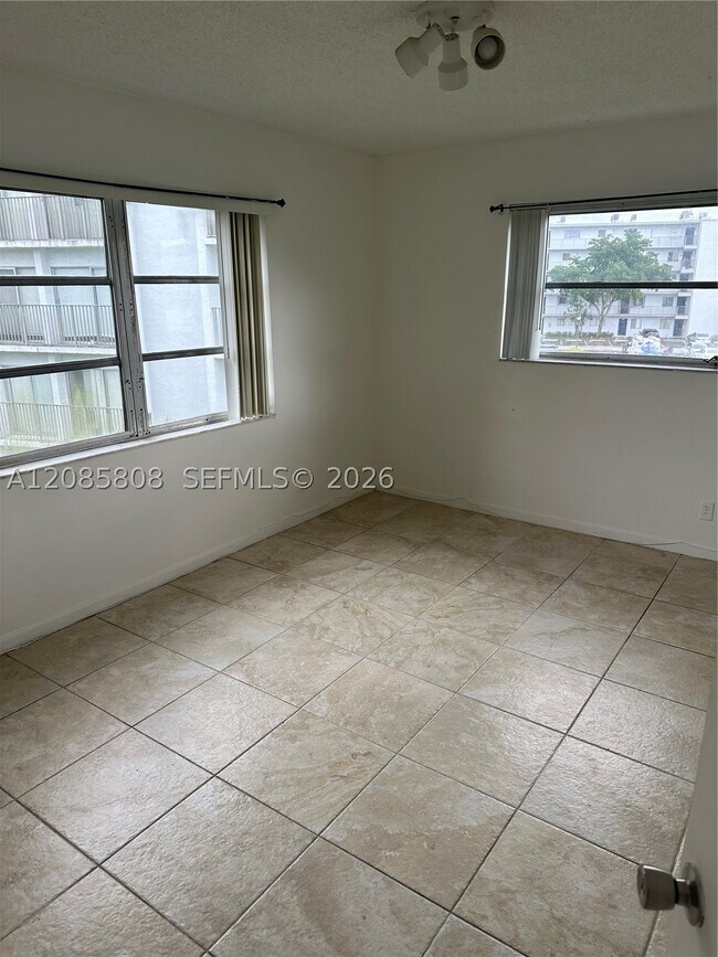 Building Photo - 8730 N Sherman Cir