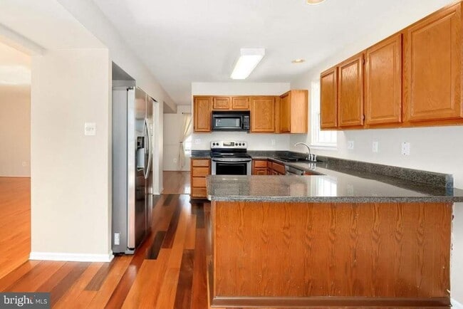 Building Photo - 8580 Dark Hawk Cir