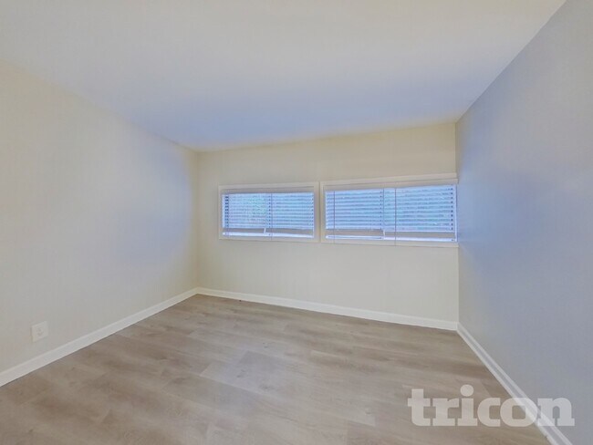 Building Photo - 3182 Lake Monroe Rd