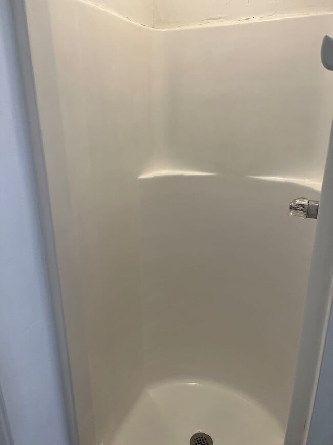 Building Photo - 815 Dameron Dr