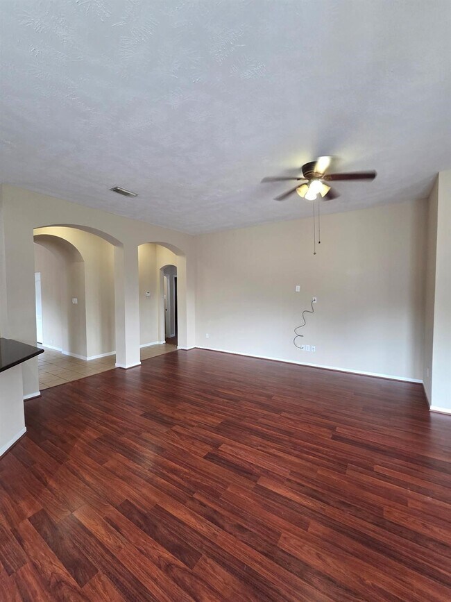 Building Photo - 12827 Benton Park Ln