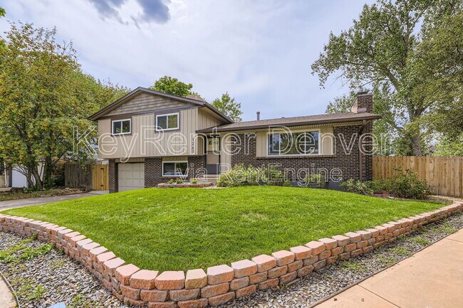 Building Photo - 1243 S Johnson Way