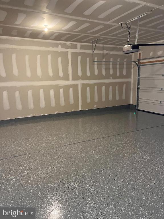 Building Photo - 34 Roberta Wy.