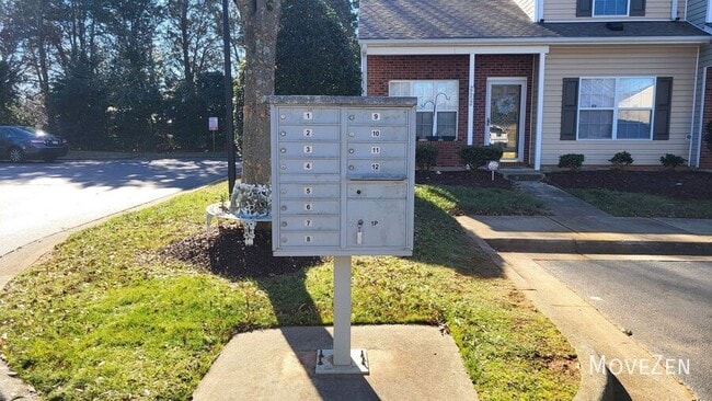 Building Photo - 2660 Halle Ann Cir