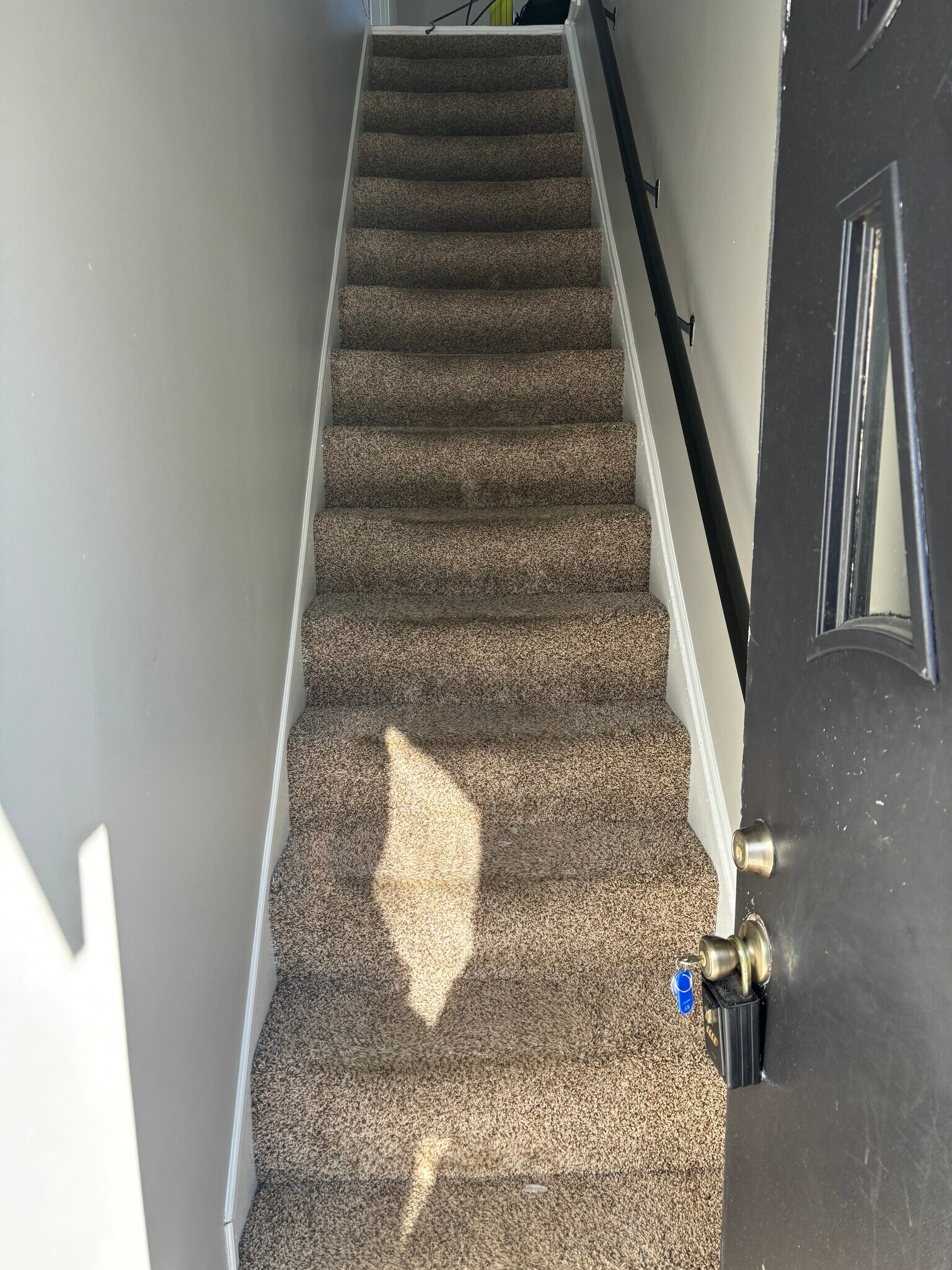 Stairs leading up to unit - 1394 Wayne St