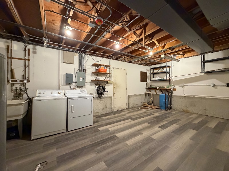 Building Photo - 7431 W 83rd Ln