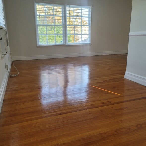 Building Photo - 5025 Cahuenga Blvd