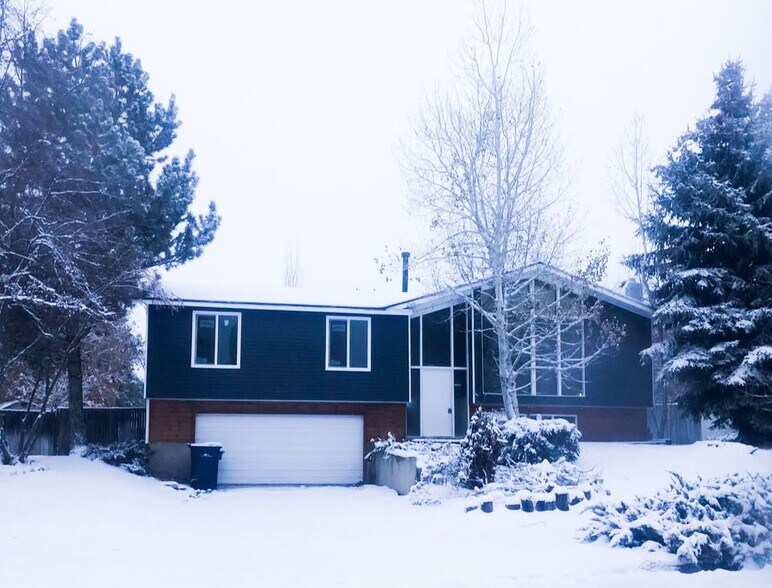 Building Photo - 9483 S Buttonwood Dr