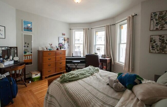 Building Photo - 65 Wyman St