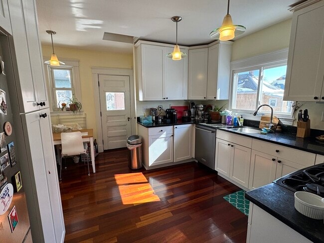 Building Photo - 55-57-57 Newcomb St